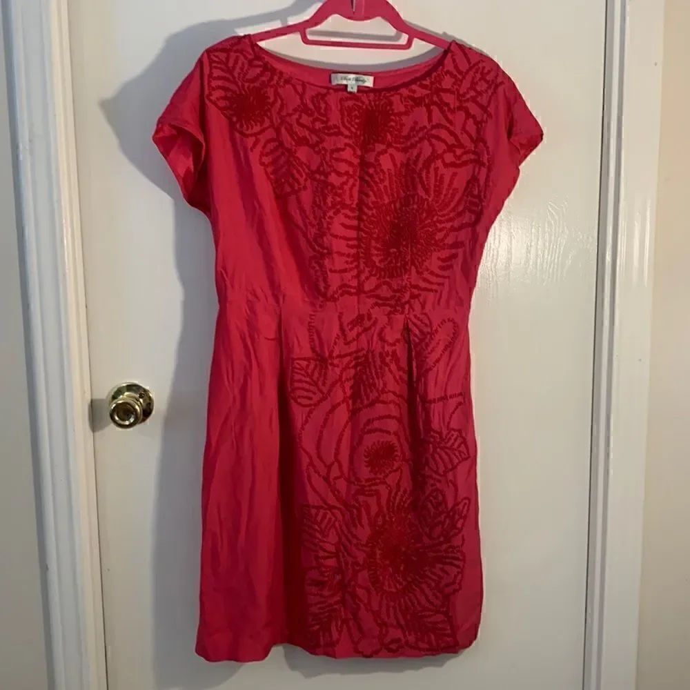 Beth Bowley GUC 100% silk bright pink/red embroidered floral dress Size 6